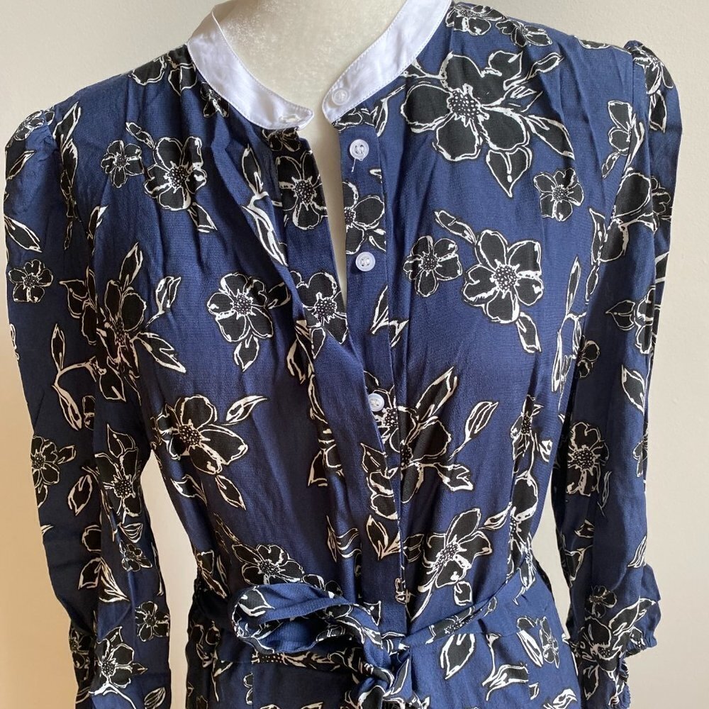 Judith & Charles Women belted floral print Dress BNWOT button down - Picture 3 of 9